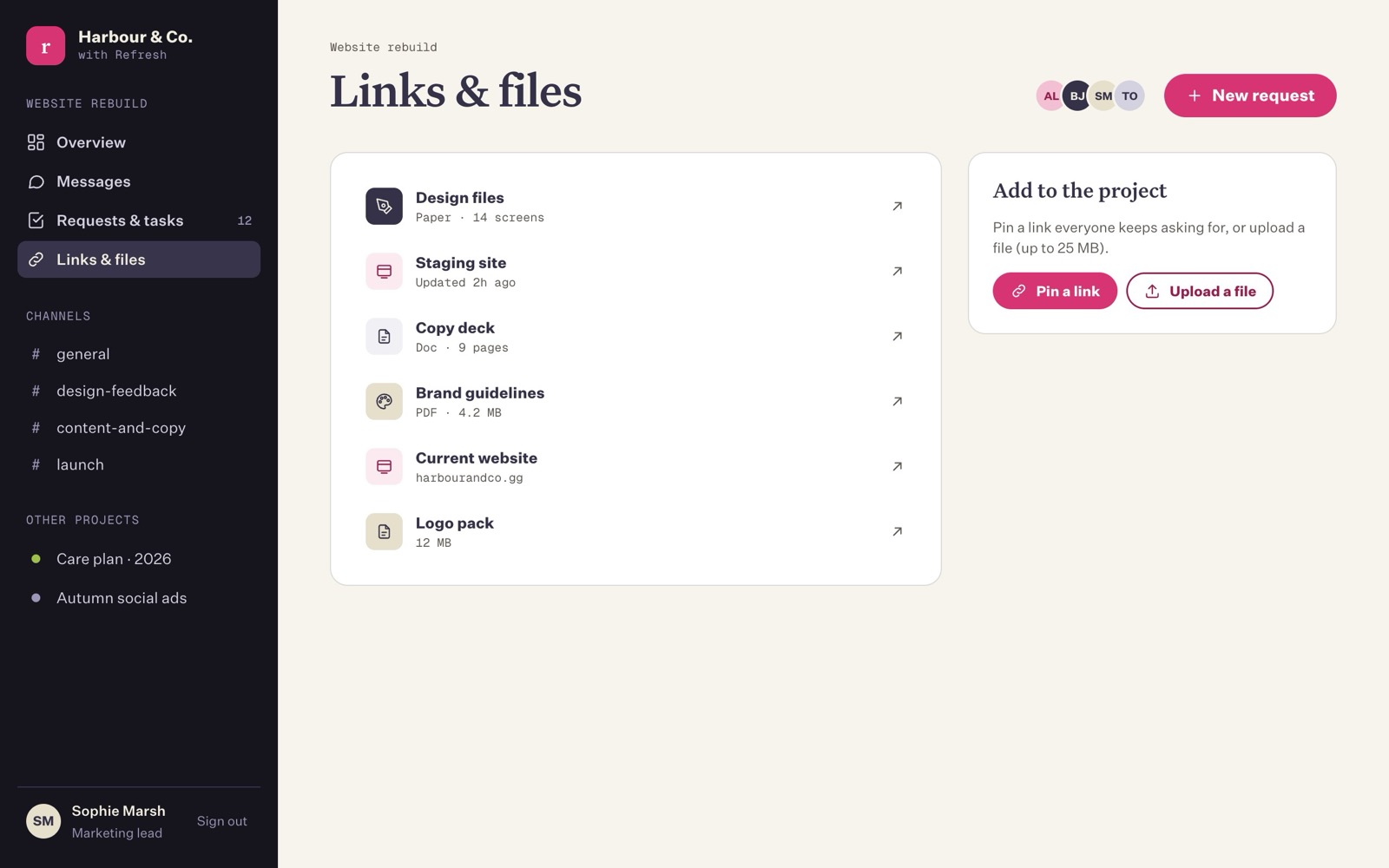 Links & files, with the buttons to pin a link or upload a file
